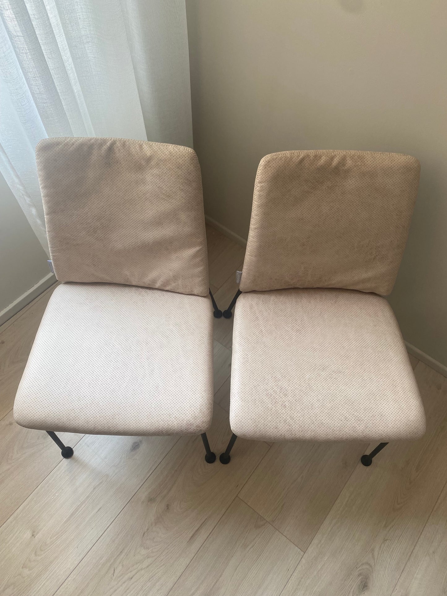 Tweedekansje Zuiver Fab stoel gestoffeerd beige - Set van 2