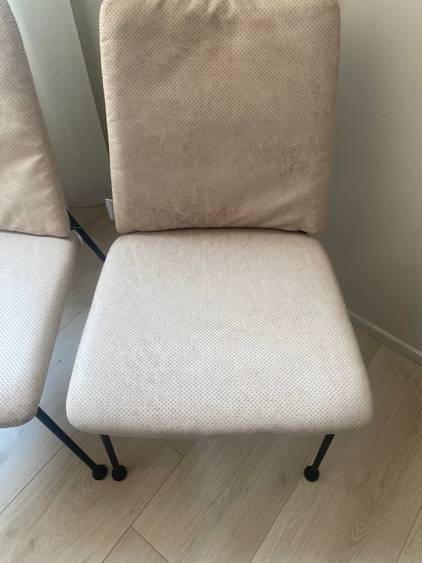 Tweedekansje Zuiver Fab stoel gestoffeerd beige - Set van 2