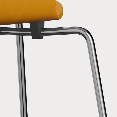 Fritz Hansen ANT eetkamerstoel chrome ash coloured Burnt Yellow