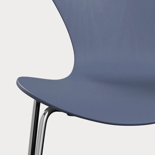 Fritz Hansen Series 7 Vlinderstoel chrome ash coloured Dusk Blue