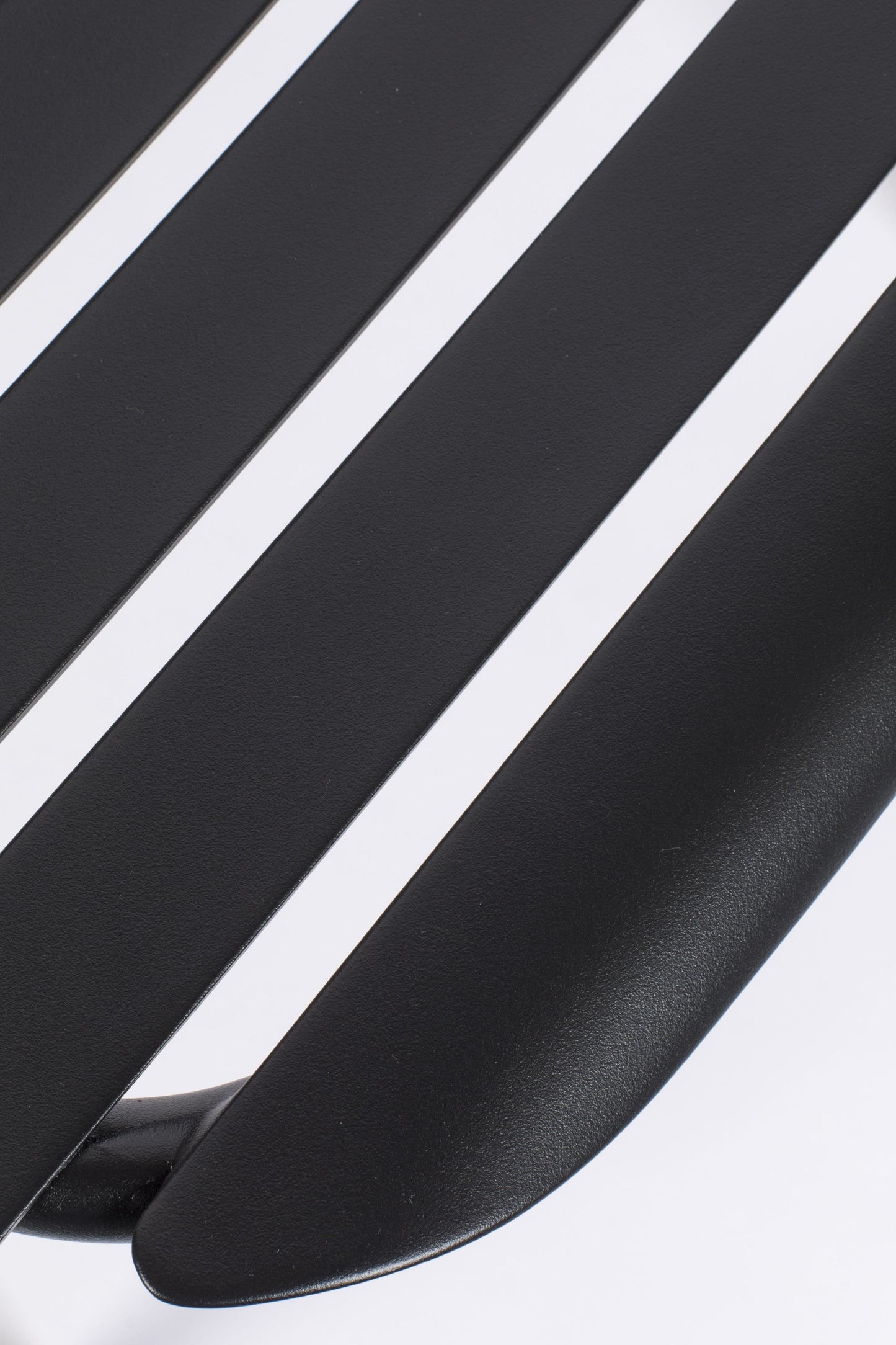 Zuiver Vondel tuinstoel met armleuning Black