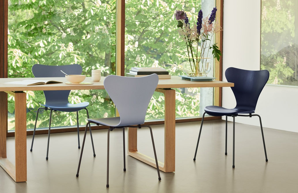 Fritz Hansen Series 7 Vlinderstoel Ash Black Dusk Blue HelloChair