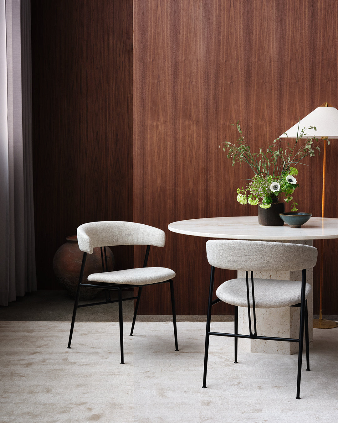 Gubi Violin eetkamerstoel volledig gestoffeerd Gabriel Tempt