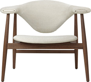 Gubi Masculo fauteuil walnoothout gestoffeerd Dedar Eero 106