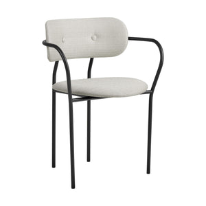 Gubi Coco armstoel gestoffeerd Dedar Eero 106