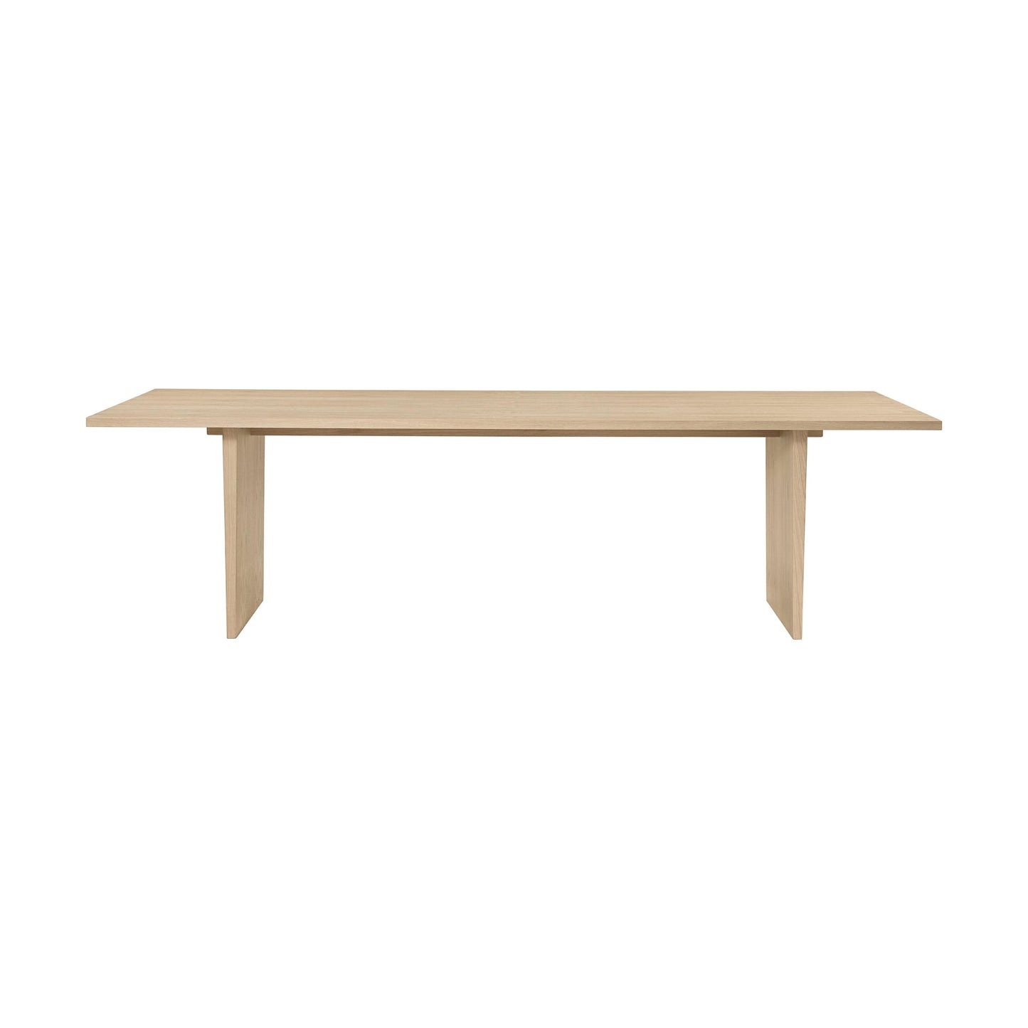 Gubi Private eettafel 260x100 cm eiken