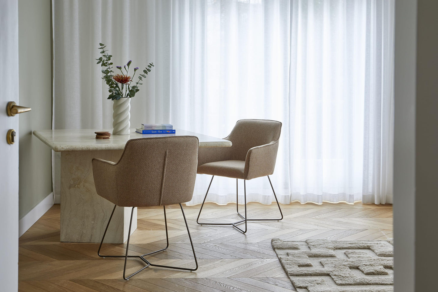 Jesper Home Hofu eetkamerstoel Wild Walnut turn black