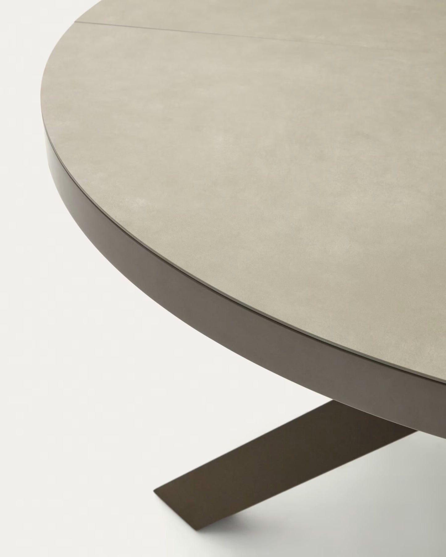 Kave Home Vashti eettafel uitschuifbaar Ø120(160) cm porselein Bruin