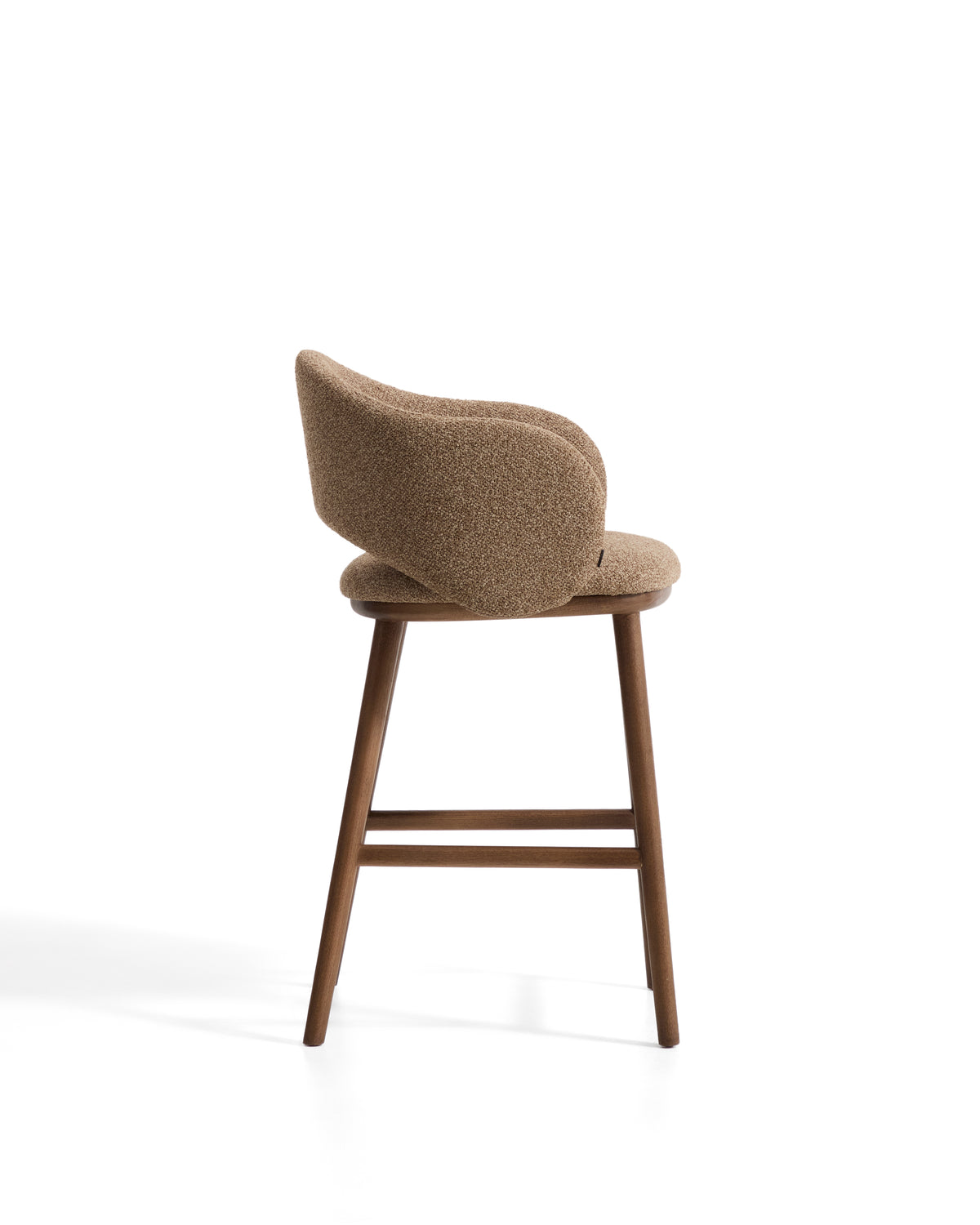 Kave Home Maina barkruk H65 dik chenille Bruin walnoot