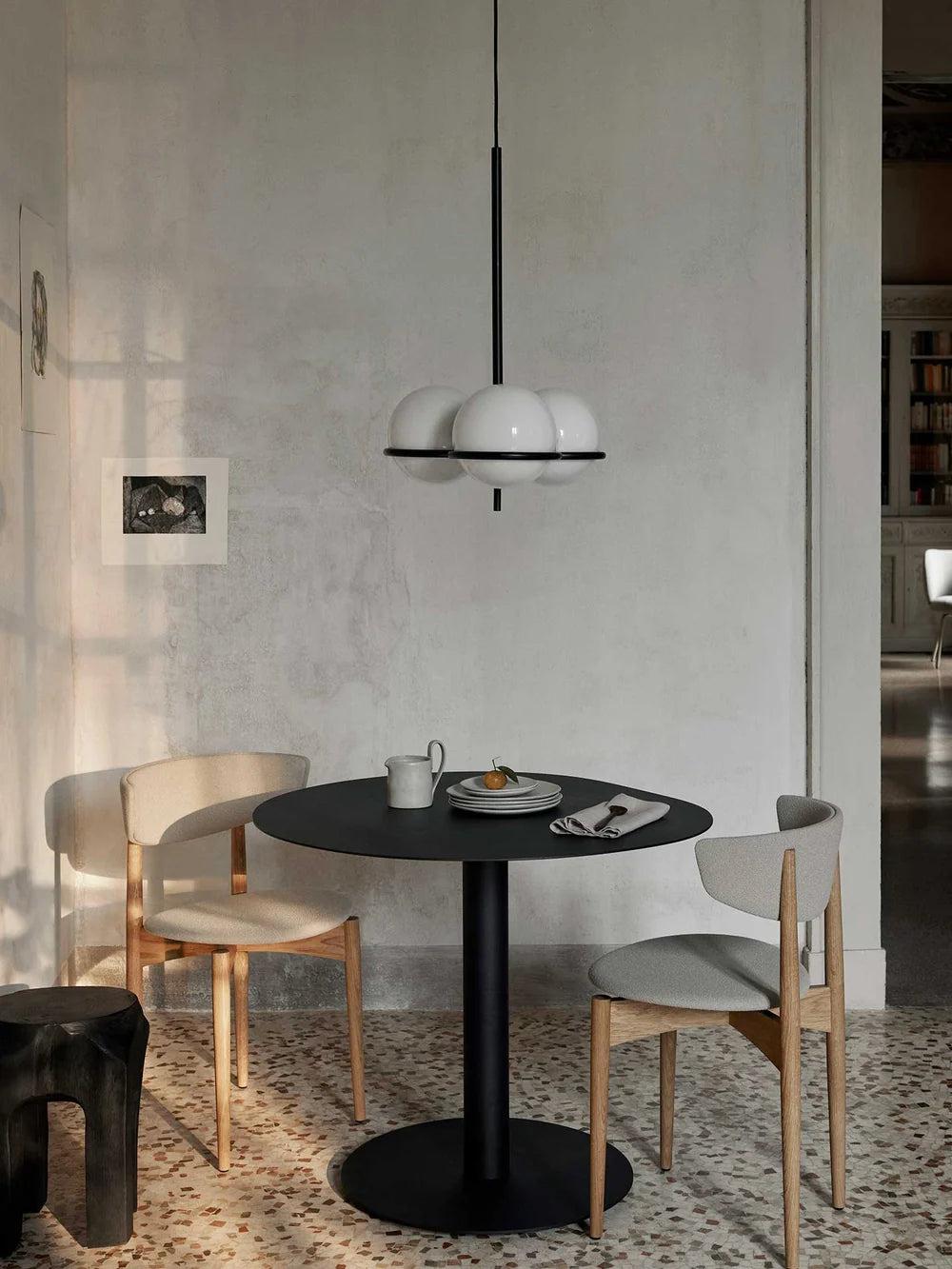 Ferm Living Herman eetkamerstoel Soft Bouclé Off-White/Sand poot white