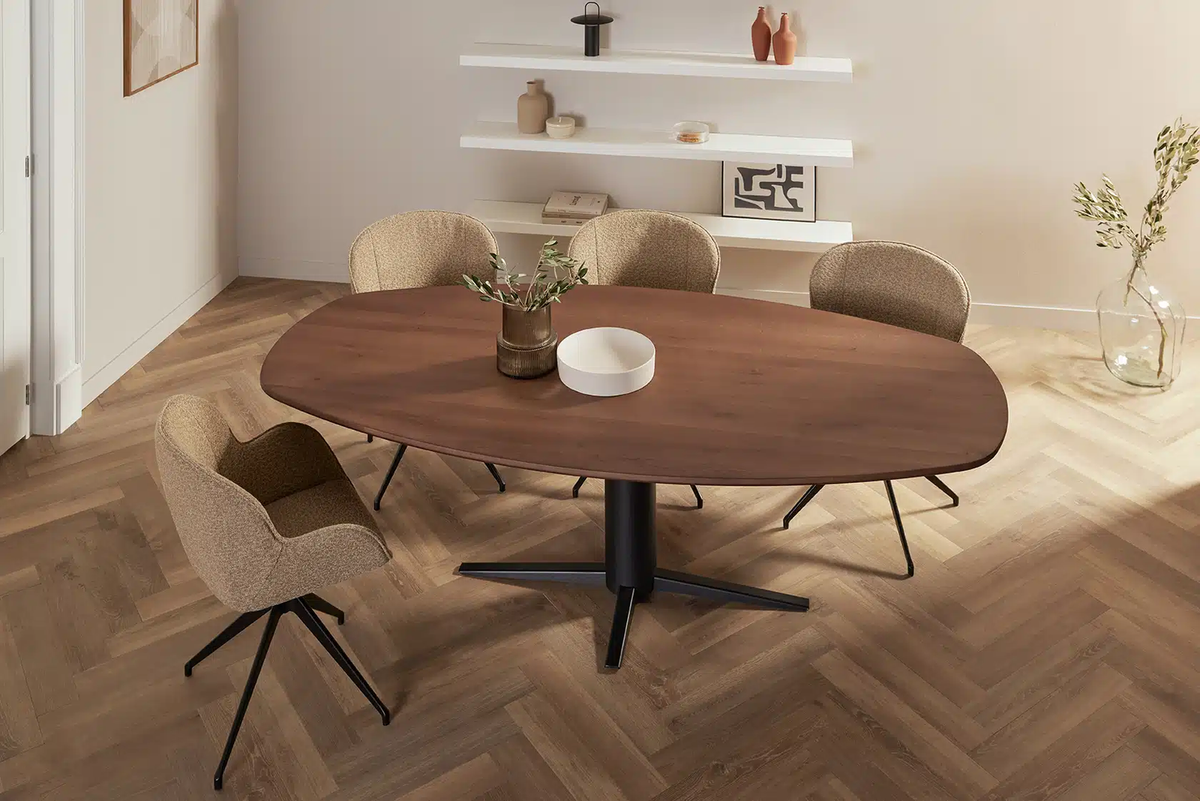 Bree's New World Thor eettafel Deens Ovaal 240x110 cm noten gelakt poot zwart