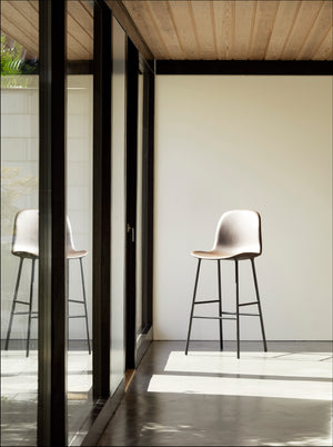 Normann Copenhagen Form barkruk H65 hoge rug leder Ultra 41574 vierpoot staal