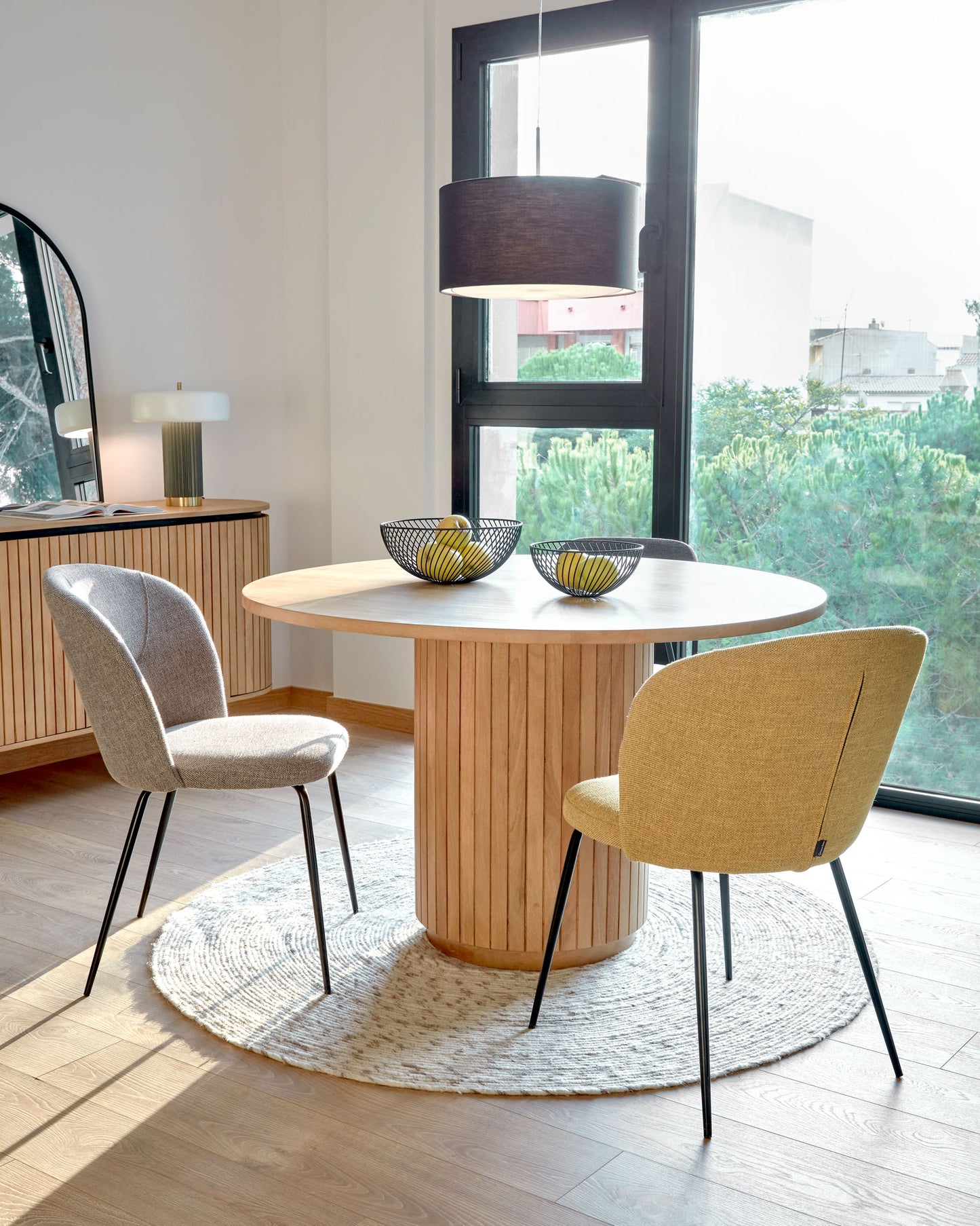 Kave Home Licia eettafel Ø120 cm Naturel