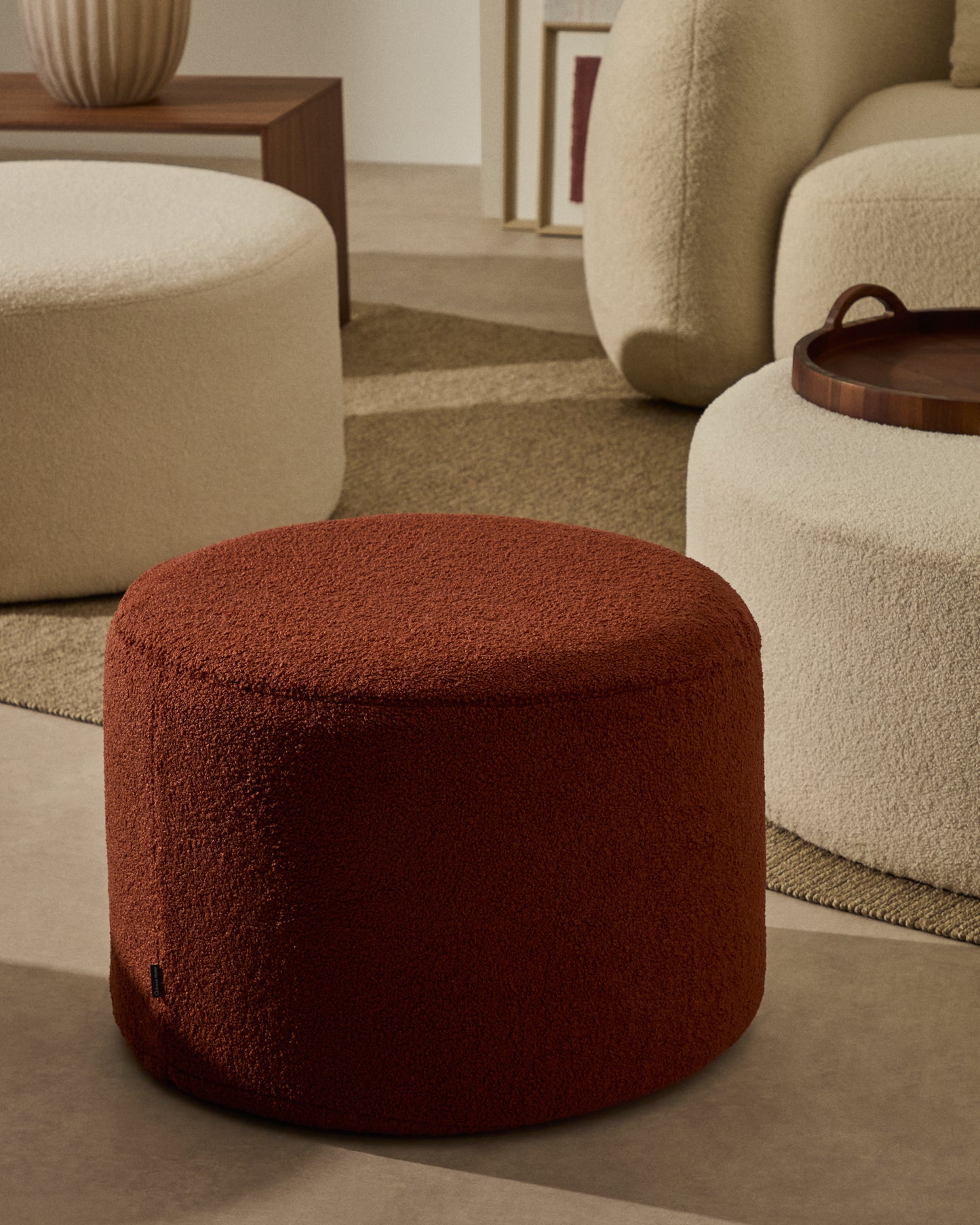 Kave Home Kaeli poef Ø60 cm bouclé Terracotta