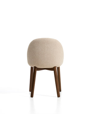 Kave Home Meila eetkamerstoel chenille Beige donker hout