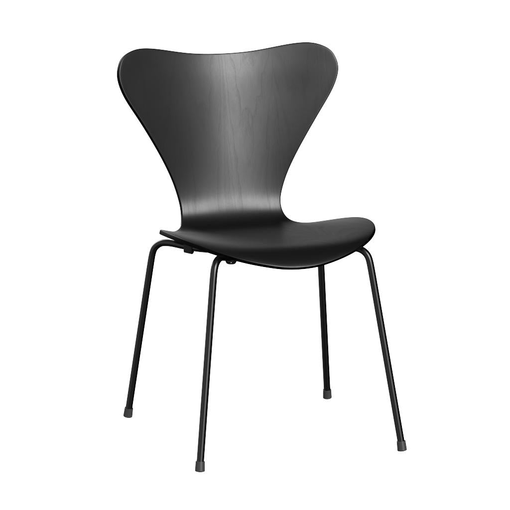 Fritz Hansen Series 7 Vlinderstoel black ash coloured Black