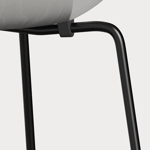 Fritz Hansen Grand Prix eetkamerstoel black ash coloured Nine Grey