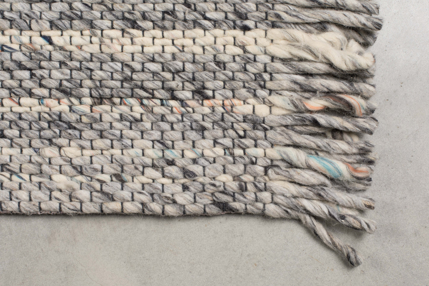 Zuiver Frills vloerkleed 170x240 cm Grey/Blue