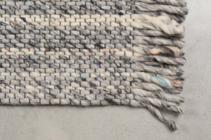 Zuiver Frills vloerkleed 170x240 cm Grey/Blue