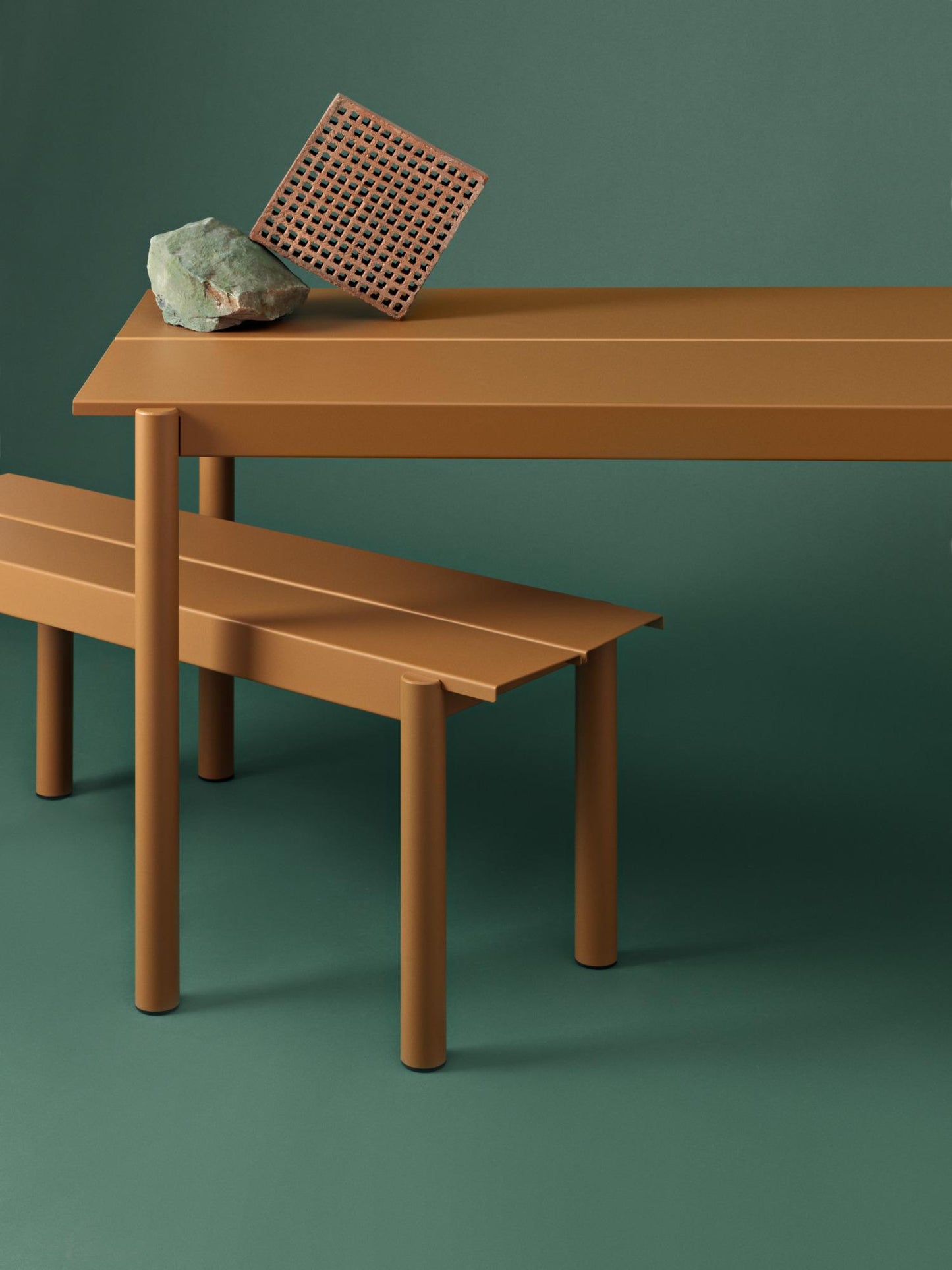 Muuto Linear Steel tuinbank 170 cm Burnt Orange