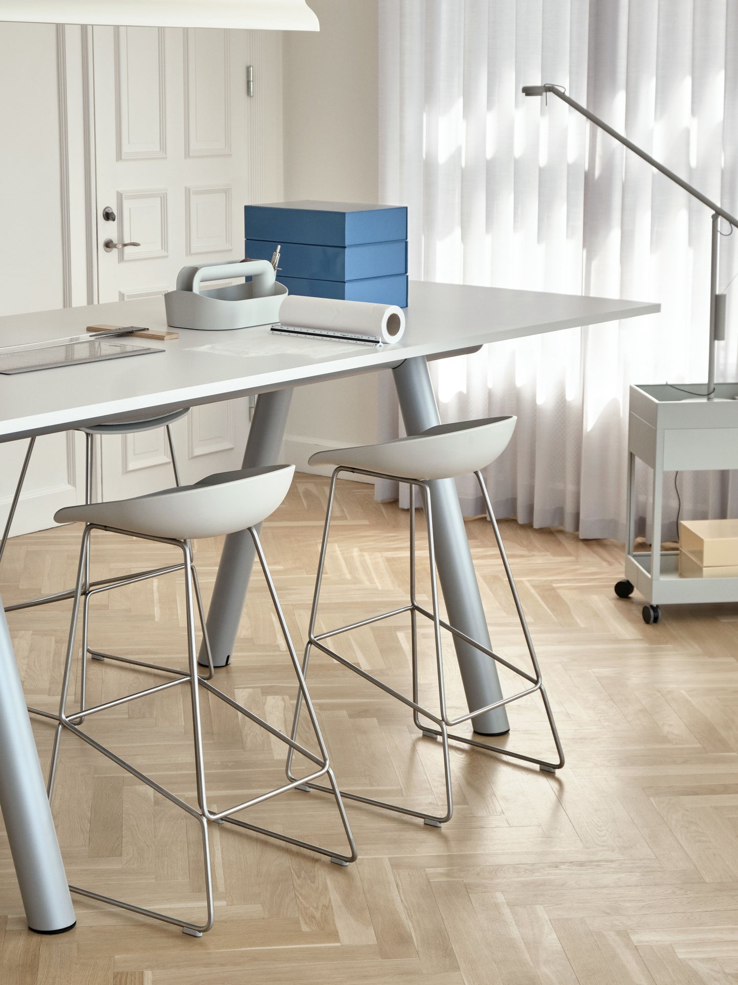 HAY About a Stool AAS 38 barkruk H75 wit Dusty Blue 2.0