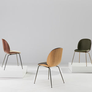 Gubi Beetle 3D Veneer eetkamerstoel Walnut Leather Army