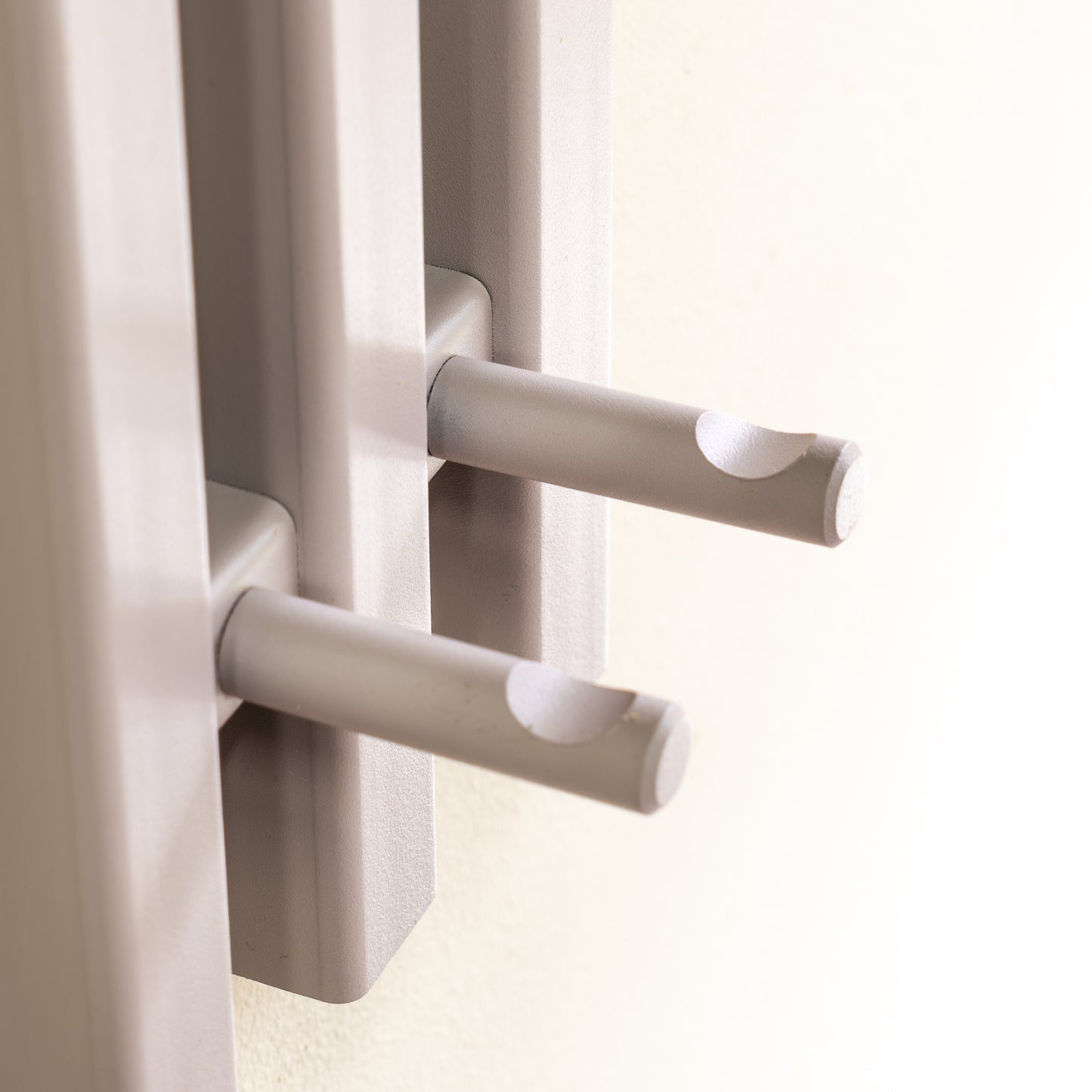 Spinder Design Senza 1 wandkapstok Silky Taupe