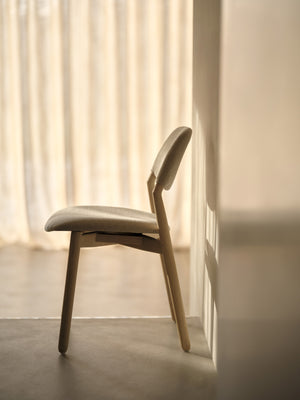 Mobitec Knut C0110 eetkamerstoel Mango Beige poot beuken