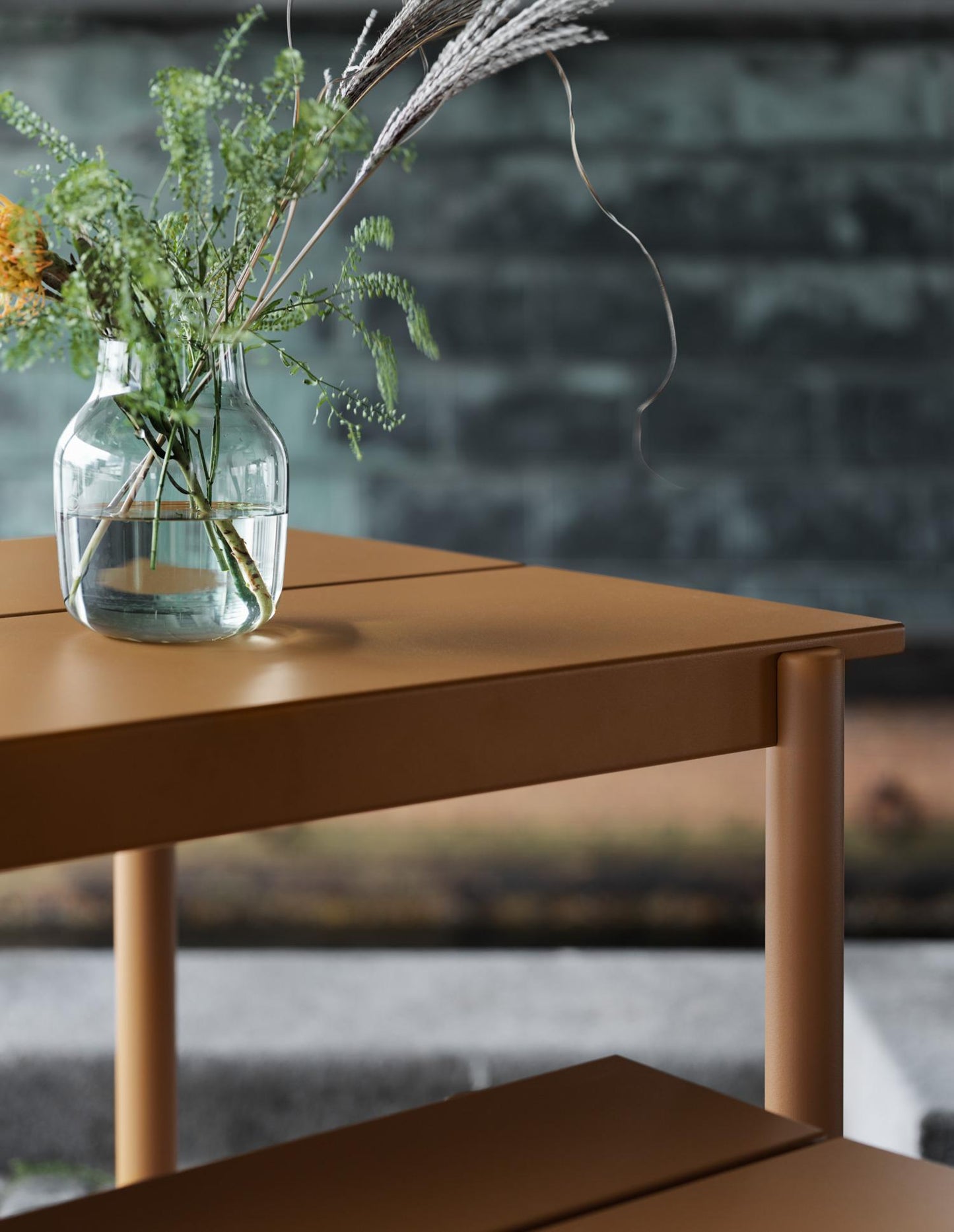 Muuto Linear Steel tuinbank 170 cm Burnt Orange