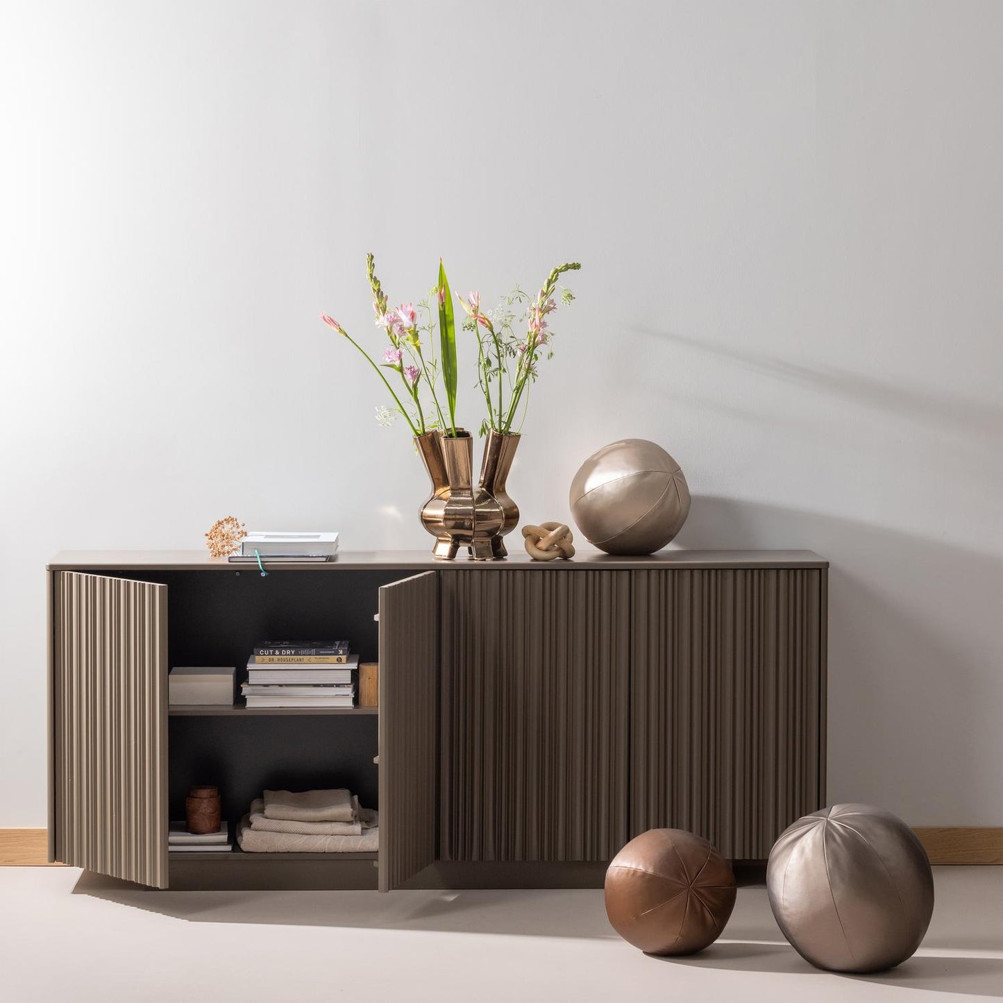 WOOOD Nova dressoir Truffel Bruin