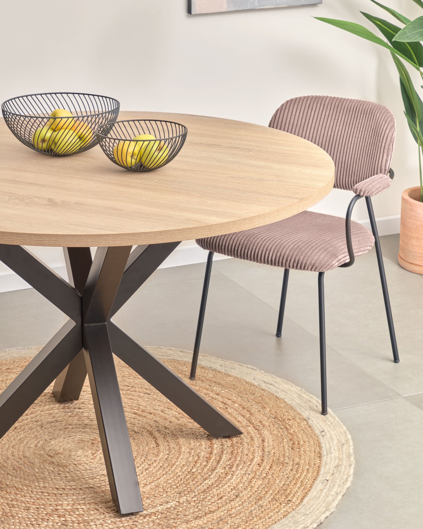 Kave Home Argo eettafel rond Ø120 cm Natural/Black