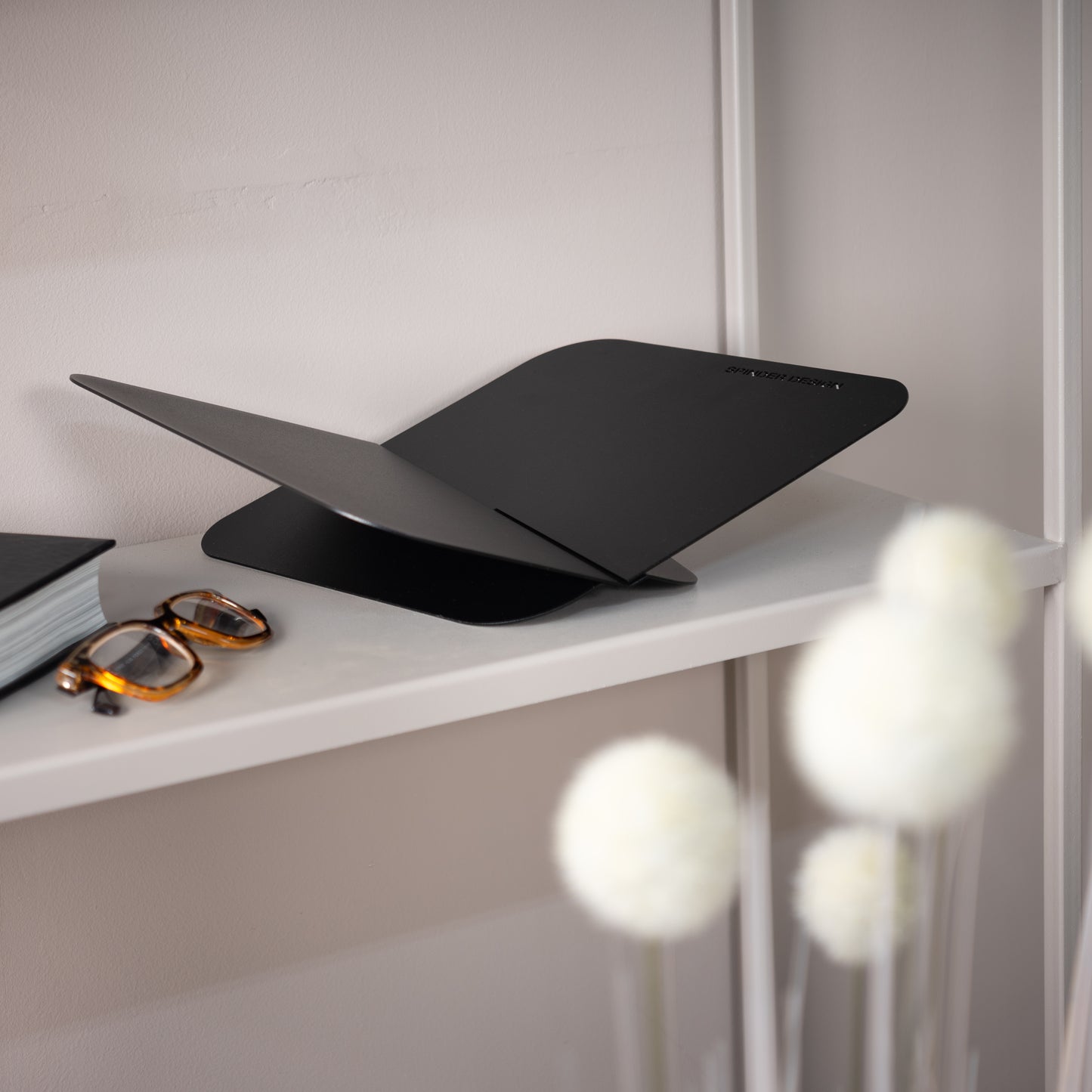 Spinder Design Atalanta boekenstandaard Zwart