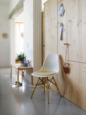 Vitra Eames DSW eetkamerstoel vast zitkussen Pebble esdoorn