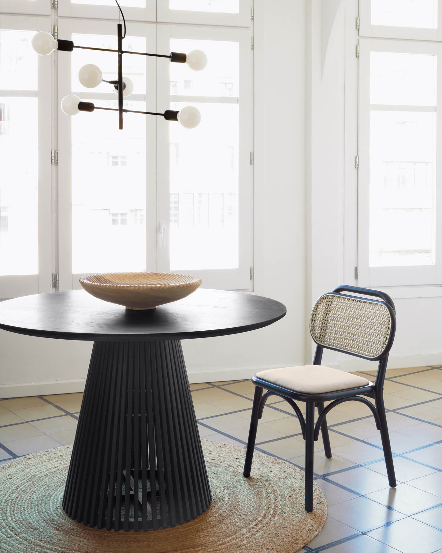 Kave Home Jeanette eettafel Ø120 cm Black