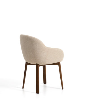 Kave Home Meila eetkamerstoel met arm chenille Beige donker hout