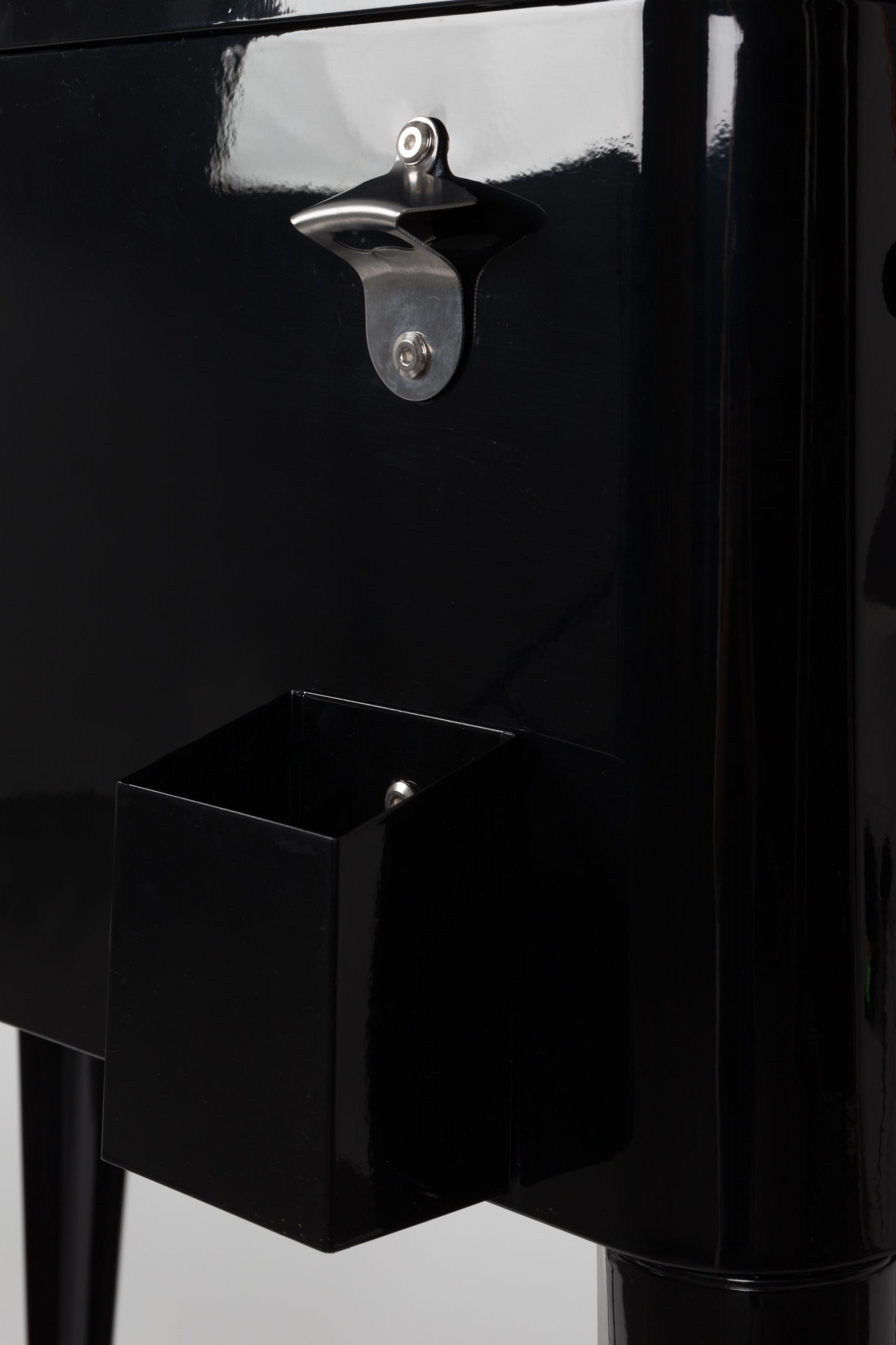 Zuiver Cooler Be Cool koelbox met wieltjes Black