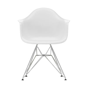Vitra Eames DAR eetkamerstoel met arm Cotton White verchroomd