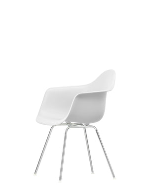 Vitra Eames DAX eetkamerstoel met arm Cotton White verchroomd