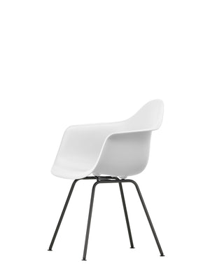 Vitra Eames DAX eetkamerstoel met arm Cotton White zwart gepoedercoat