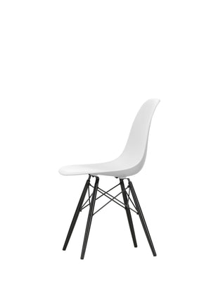 Vitra Eames DSW eetkamerstoel Cotton White zwart esdoorn