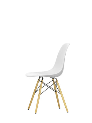 Vitra Eames DSW eetkamerstoel Cotton White esdoorn