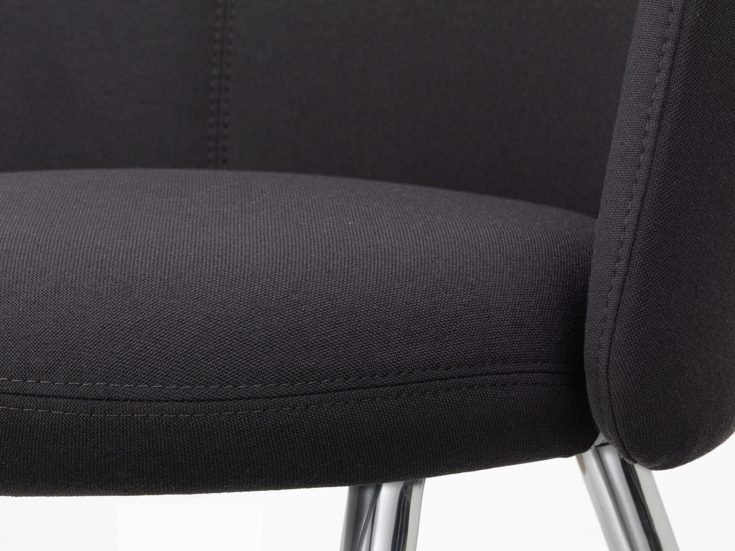 Vitra Mikado eetkamerstoel Plano Dark Grey aluminium
