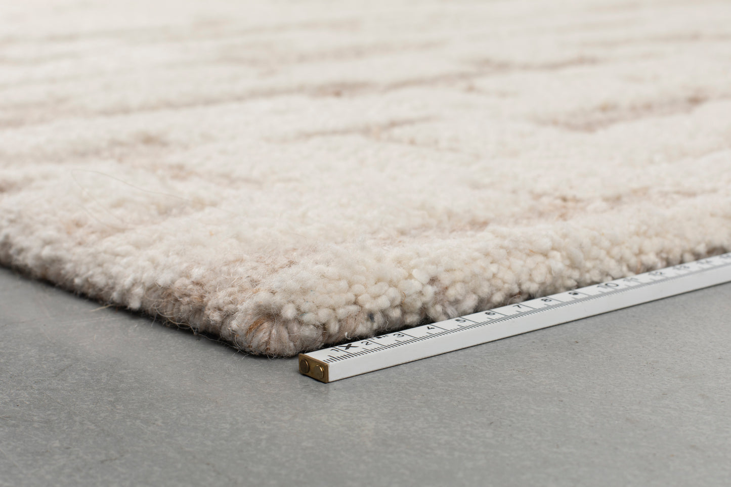 Zuiver Hills vloerkleed 230x160 cm Beige