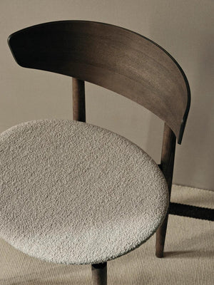 Ferm Living Herman eetkamerstoel Dark Stained/Soft Bouclé Natural