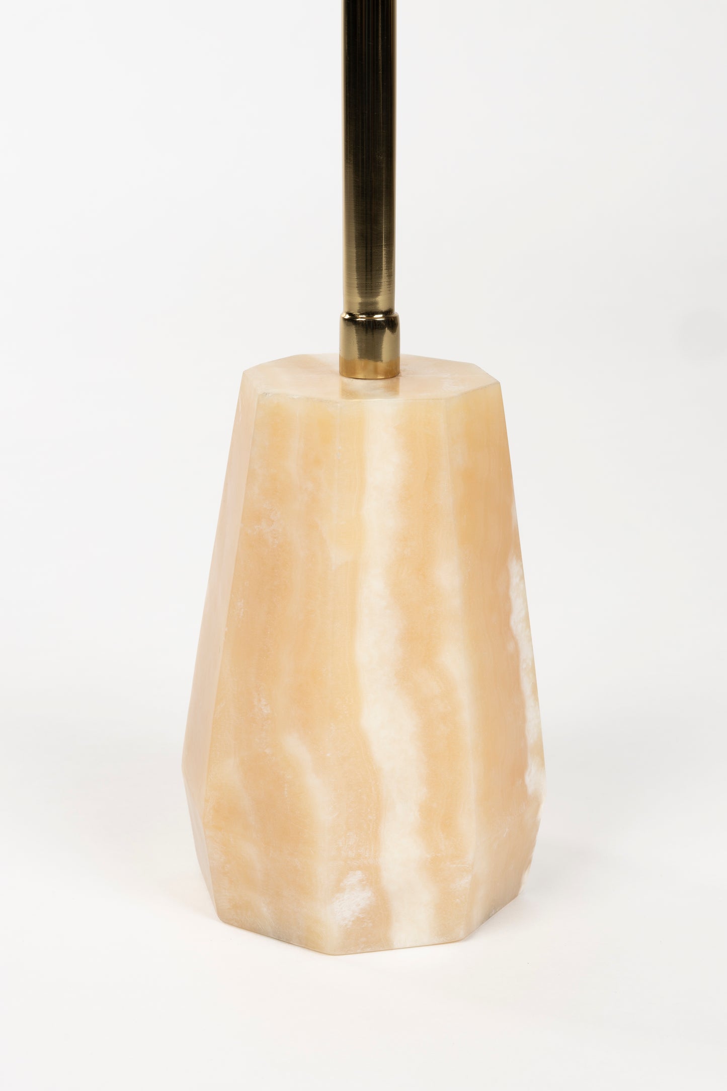Dutchbone Onno bijzettafel Onyx Beige