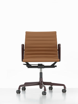 Vitra Eames Aluminium EA 117 bureaustoel draaibaar Leather Premium Cognac