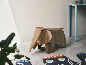 Vitra Eames Elephant notenhout