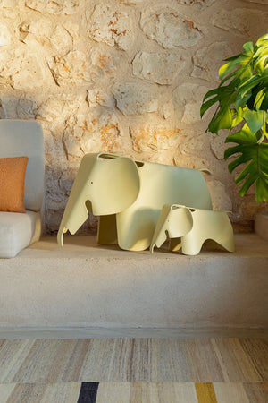 Vitra Eames Elephant small Deep Black