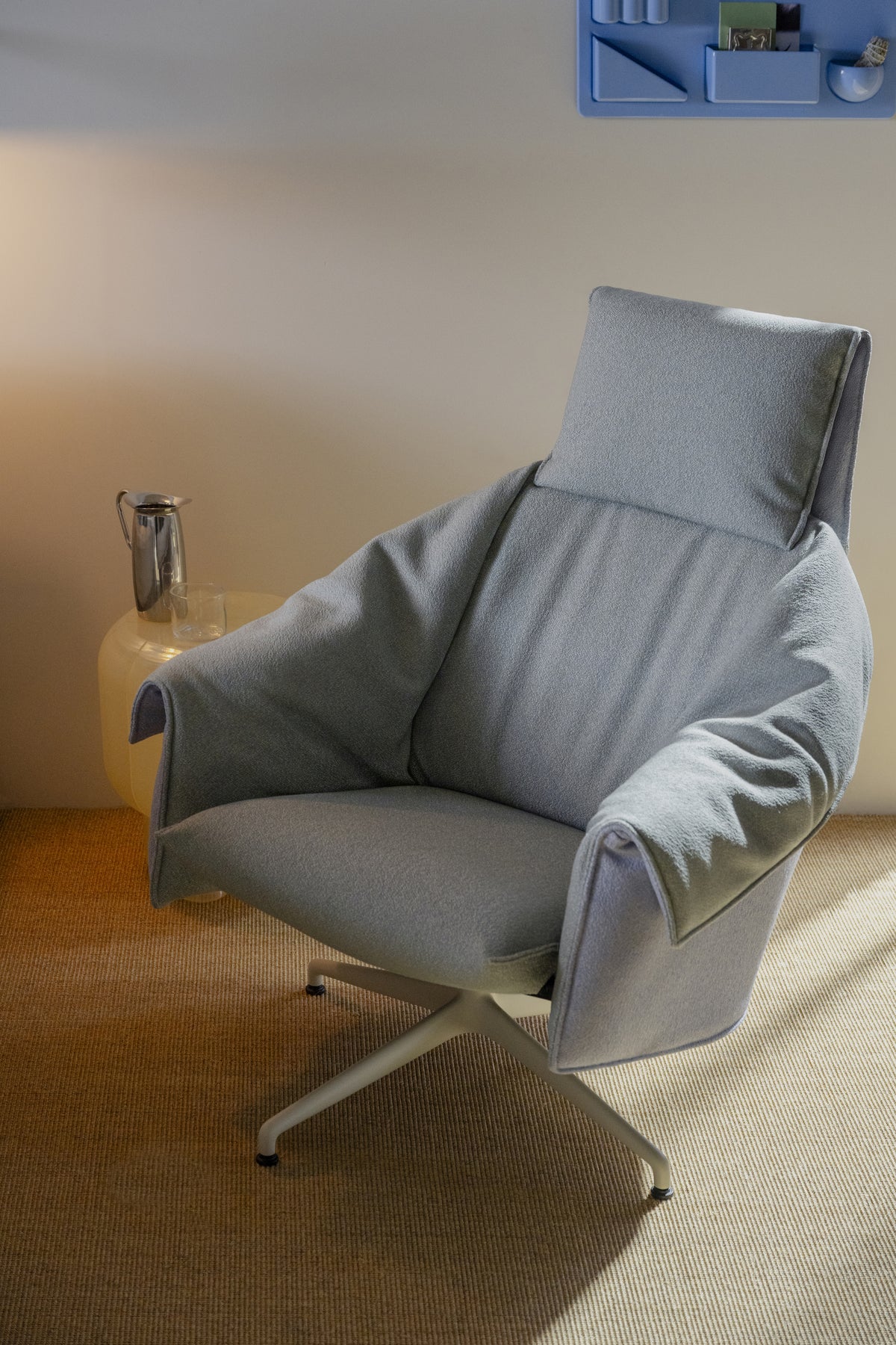 Vitra Bascule Highback fauteuil Iroko Cream / Olive sterpoot chalk