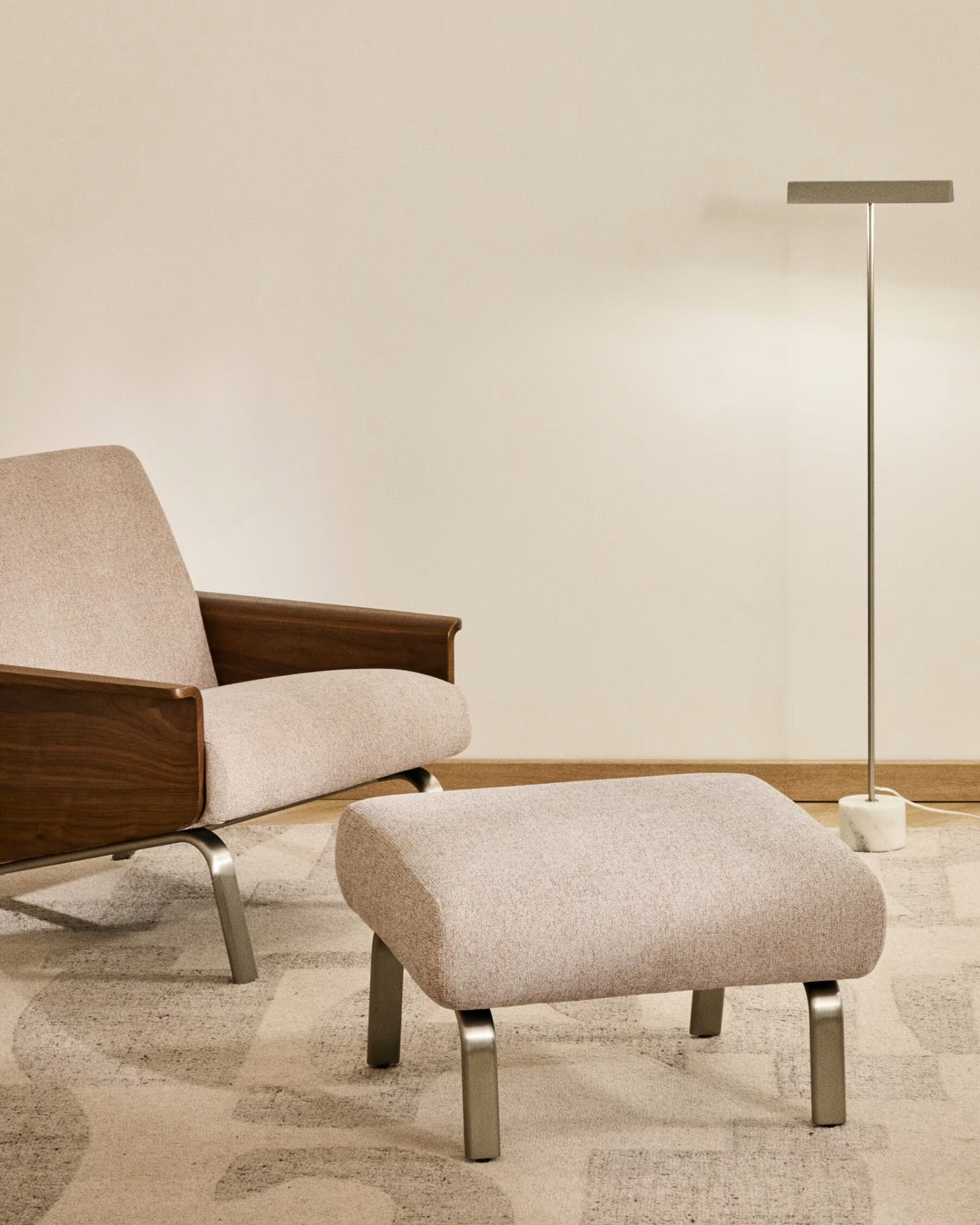 Kave Home Amsen hocker Lichtbruin